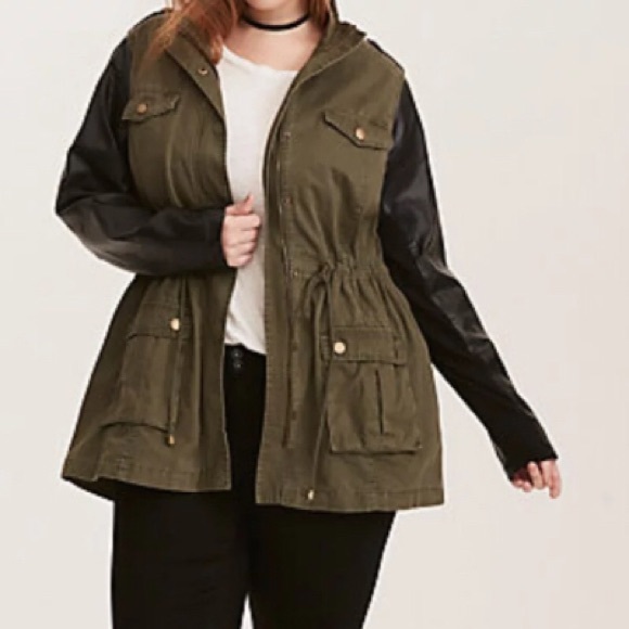 Torrid Gray Tencel Hooded Pockets Anorak Jacket Plus size 2/2X Torrid Gray Tencel Hooded Pockets Anorak Jacket Plus size 2/2X